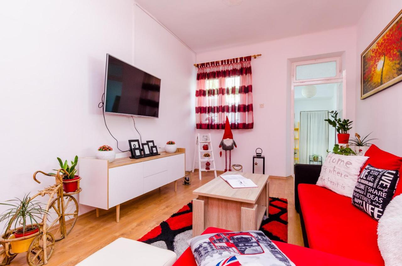 Holiday Home Lungo Mare Mlini Exterior photo